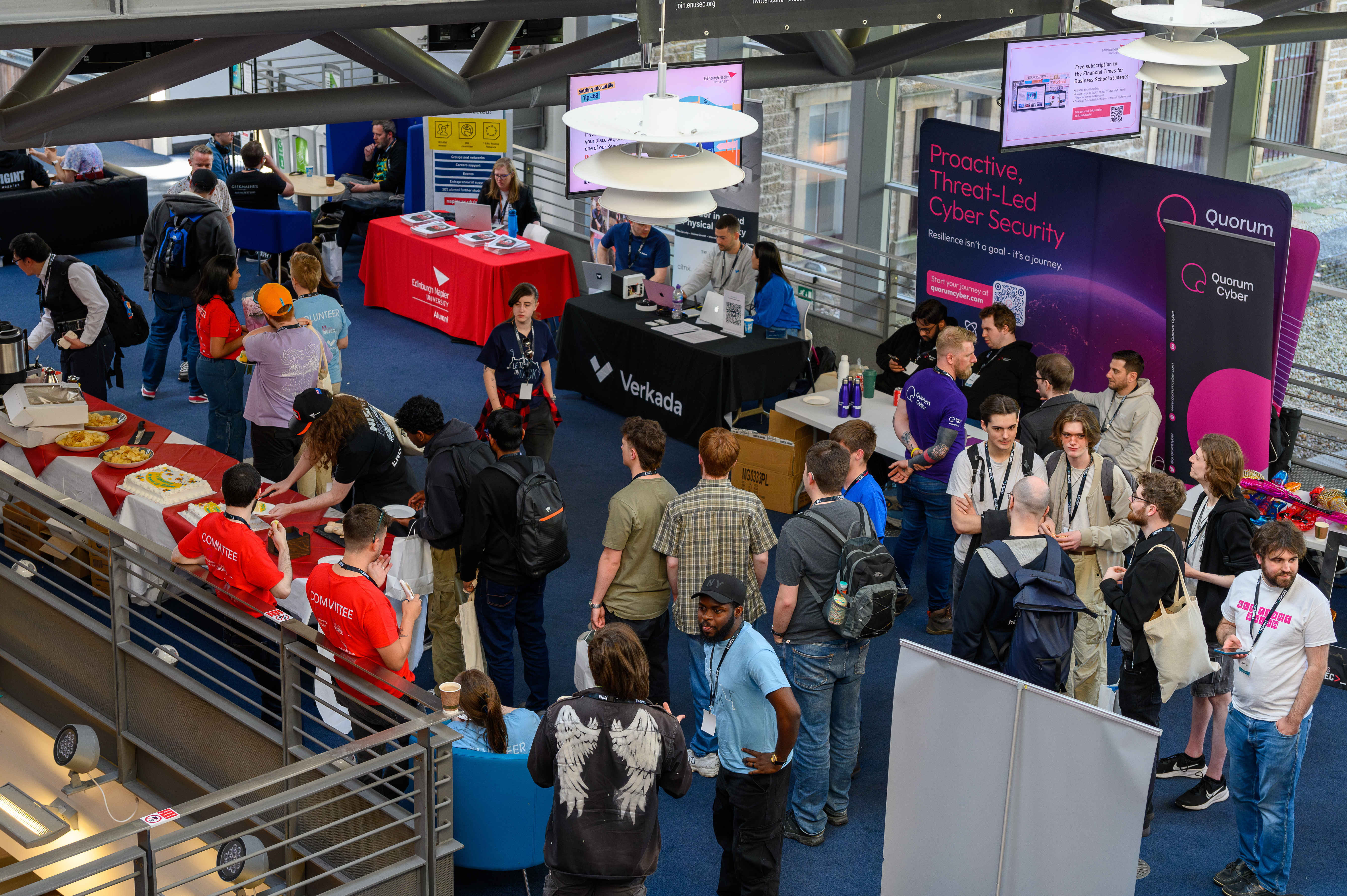 Wide crowd shot from Le Tour Du Hack 2025